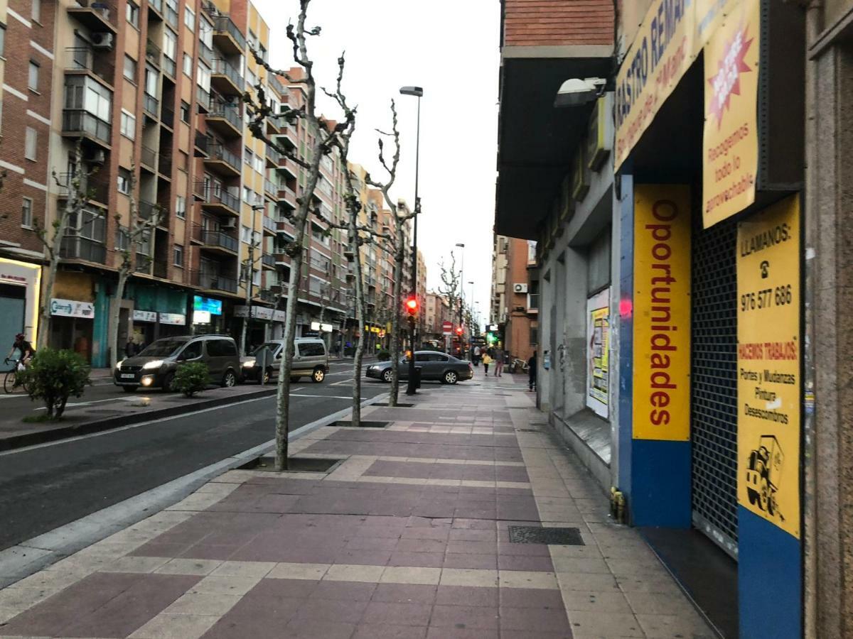 Piso Avenida De Madrid Apartment Zaragoza Bagian luar foto