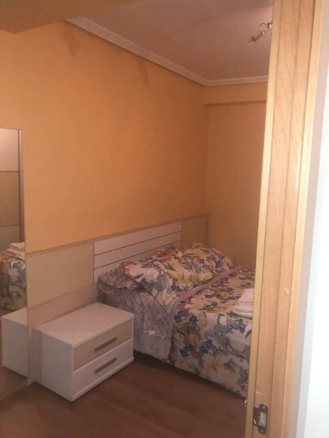 Piso Avenida De Madrid Apartment Zaragoza Bagian luar foto