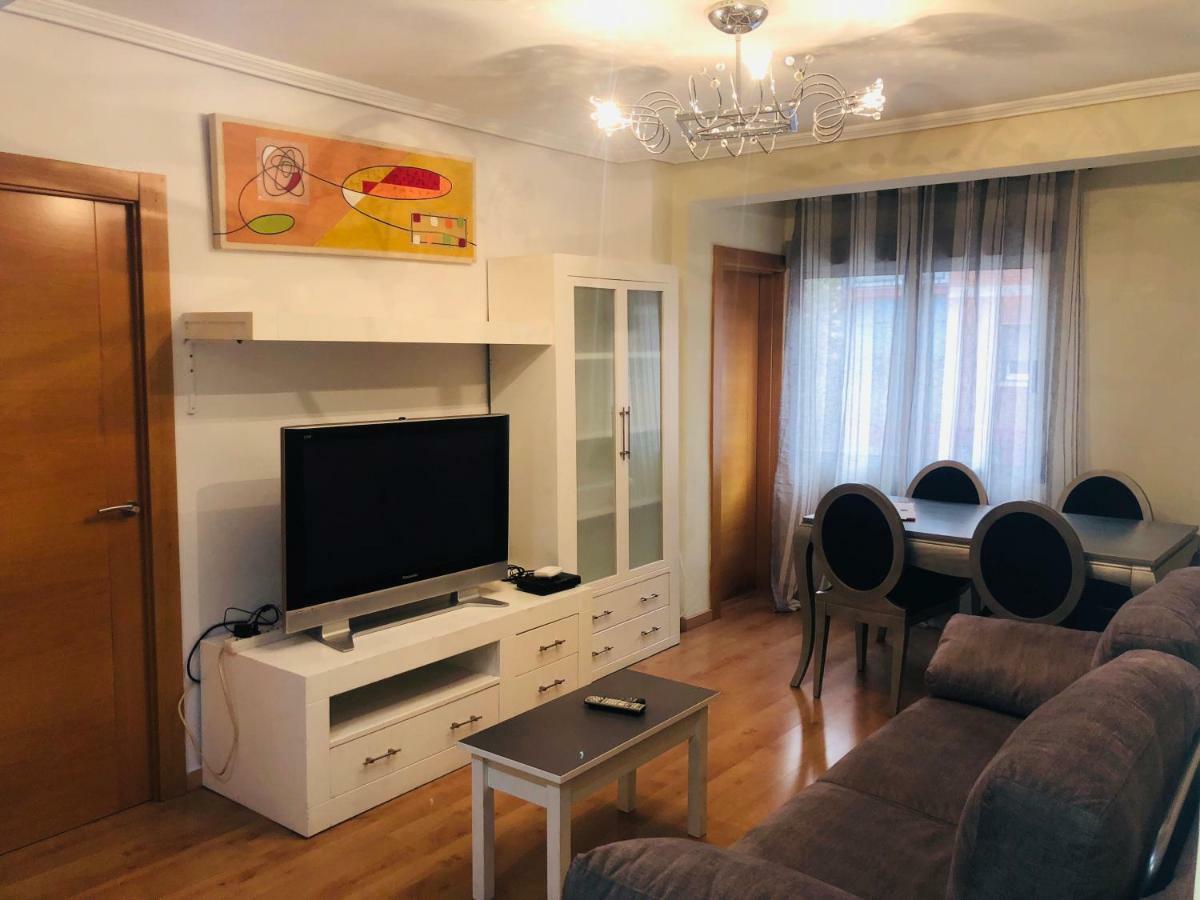 Piso Avenida De Madrid Apartment Zaragoza Bagian luar foto