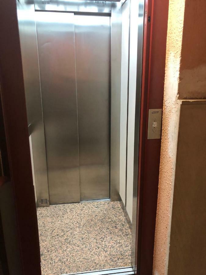 Piso Avenida De Madrid Apartment Zaragoza Bagian luar foto