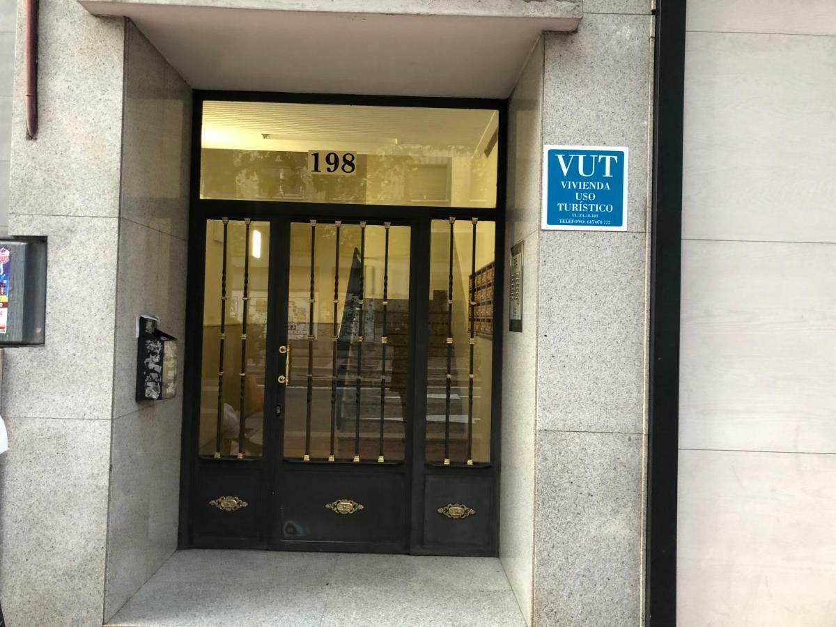 Piso Avenida De Madrid Apartment Zaragoza Bagian luar foto